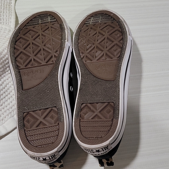 converse - Picture 4 of 6